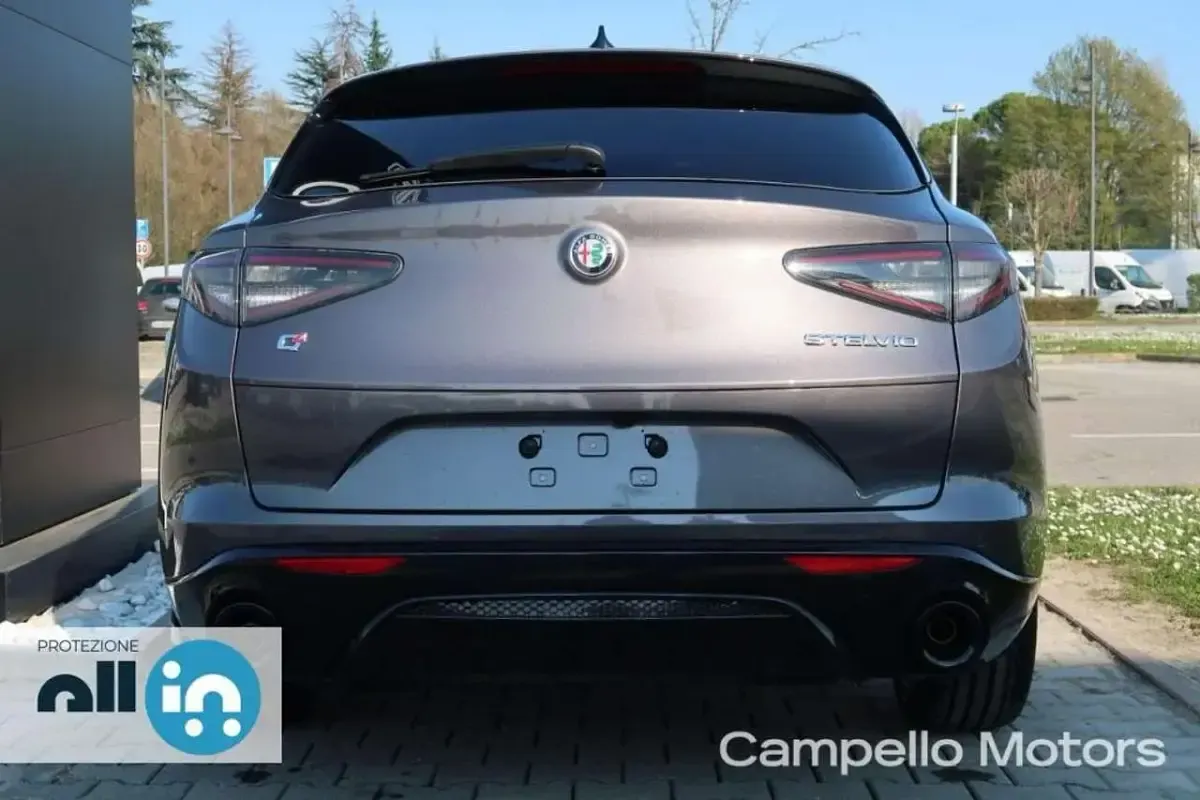Nuova Alfa Romeo Stelvio Veloce 209 CV (153 kW) 2026 Grigio SUV