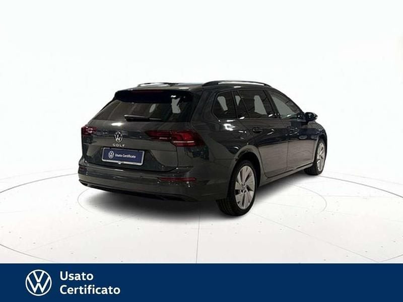 Usata VW Golf VIII Life 150 CV (110 kW) 2024 Grigio Station wagon