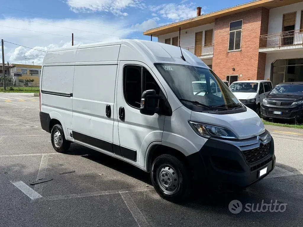 Usata Citroën Jumper 140 CV (102 kW) 2023 Monovolume
