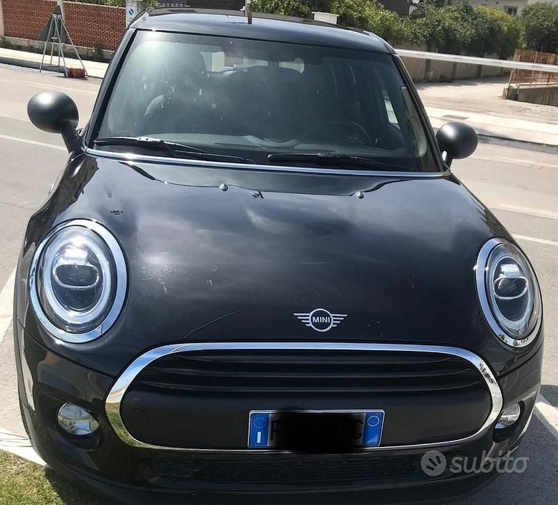 Usata Mini ONE 75 CV (55 kW) 2019 Nero Utilitaria