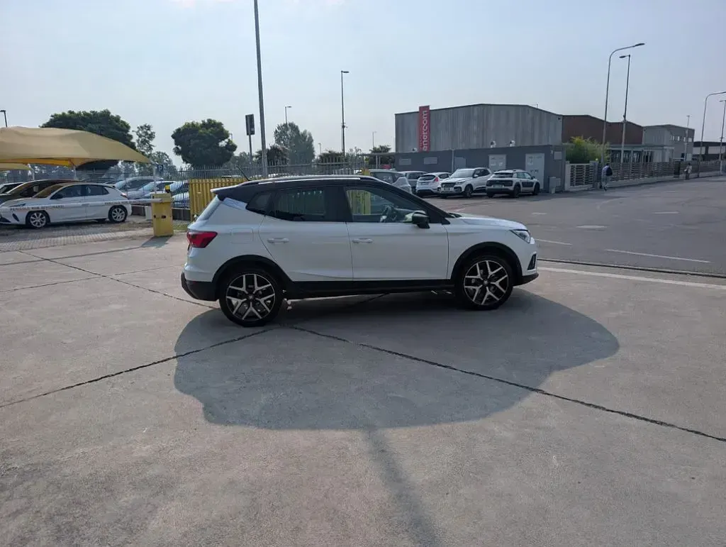 Usata Seat Arona FR 150 CV (110 kW) 2020 Bianco / pastello SUV