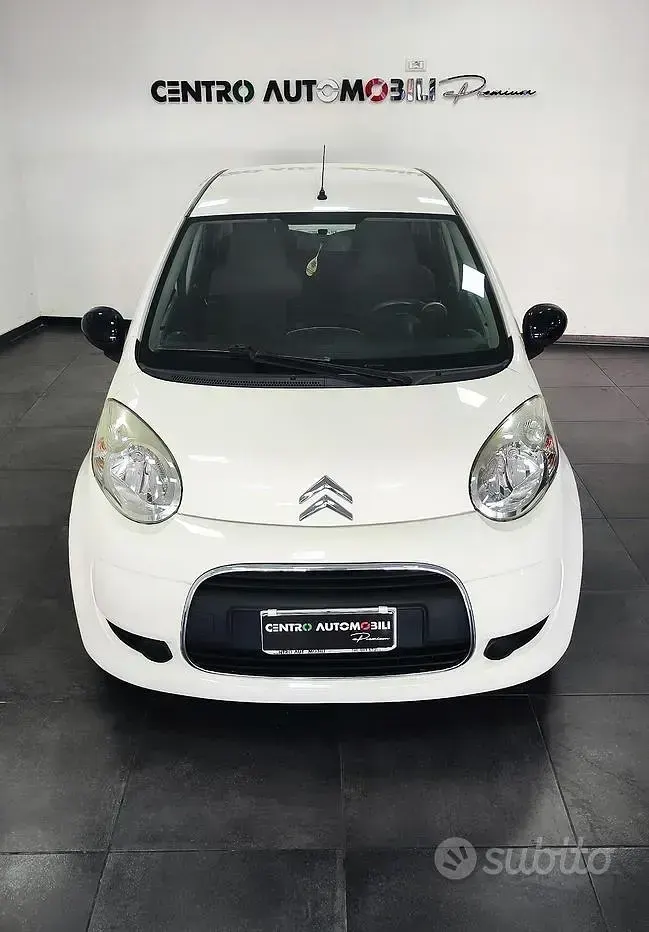 Usata Citroën C1 Attraction 68 CV (50 kW) 2011 Bianco Utilitaria