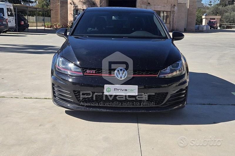 Usata VW Golf VII Business 300 CV (220 kW) 2015 Nero Utilitaria