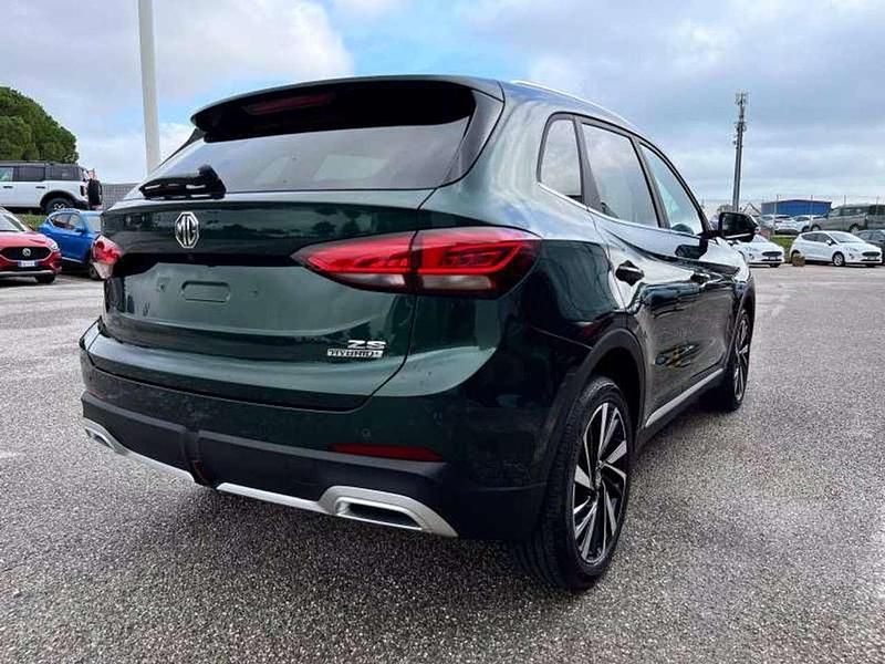 Nuova MG ZS Luxury 197 CV (144 kW) 2026 British green SUV