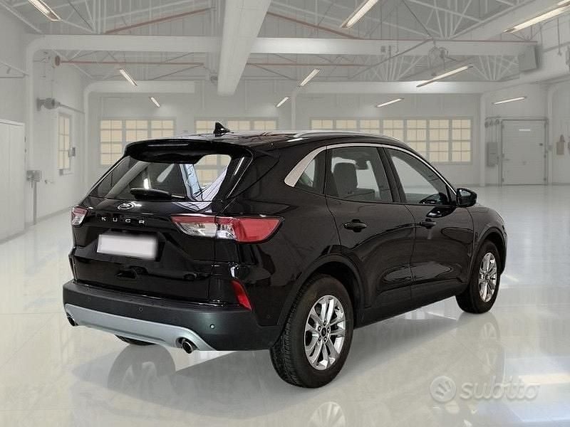Usata Ford Kuga Titanium 120 CV (88 kW) 2022 Nero SUV