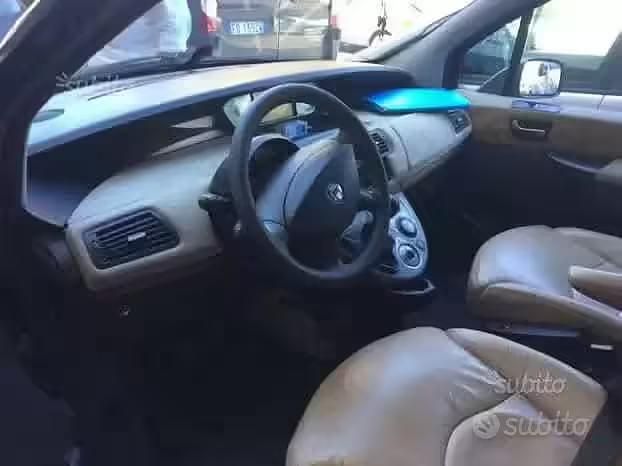 Usata Lancia Phedra 136 CV (100 kW) 2004 Blu Monovolume