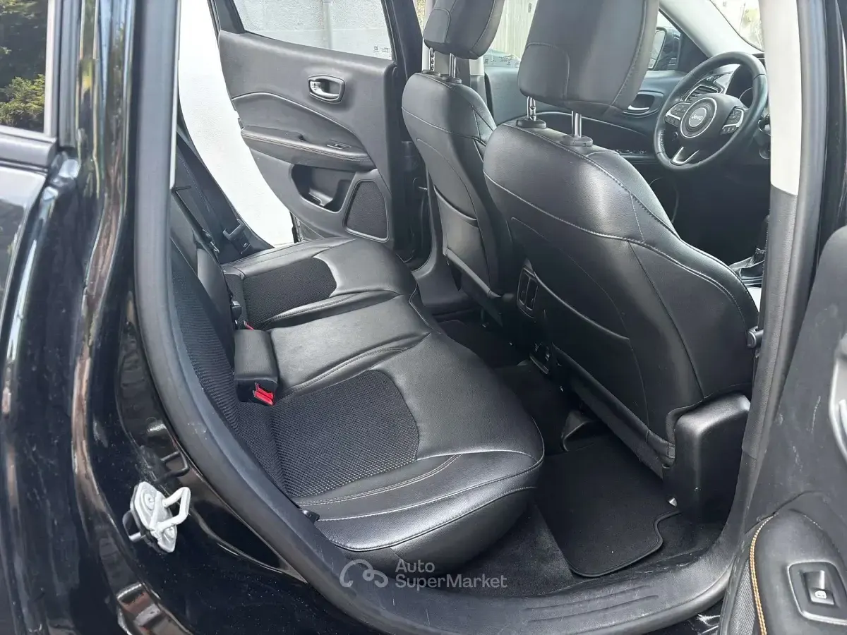 Usata Jeep Compass Limited 140 CV (102 kW) 2018 Nero SUV