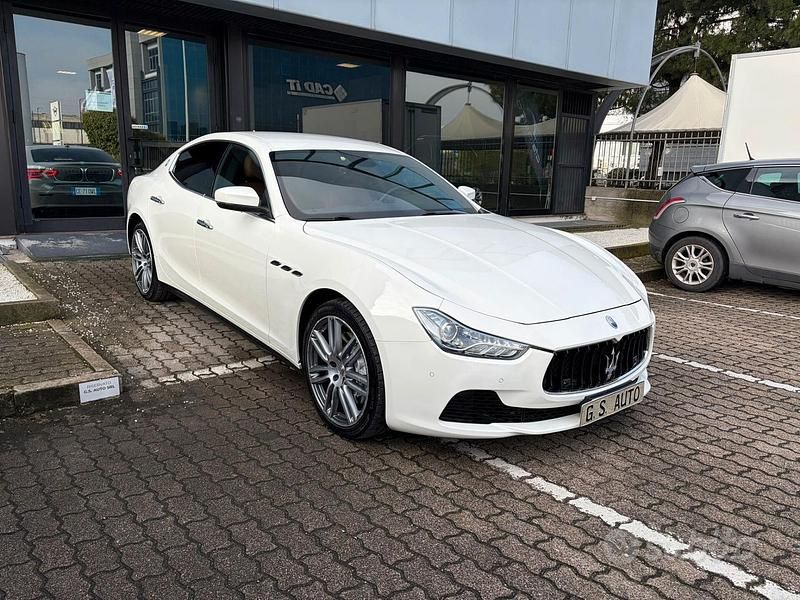 Usata Maserati Ghibli 250 CV (183 kW) 2017 Bianco Berlina