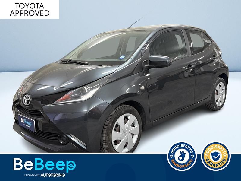 Usata Toyota Aygo Cool 69 CV (50 kW) 2015 Argento metallizzato Utilitaria