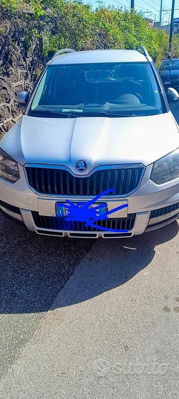 Usata Skoda Yeti 110 CV (80 kW) 2016 Grigio SUV