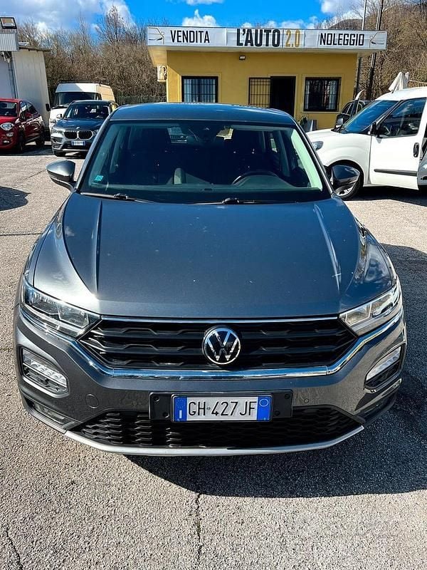 Usata VW T-Roc Business 116 CV (85 kW) 2021 Grigio SUV