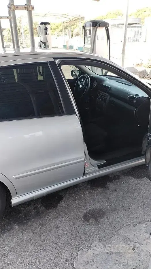 Usata Seat Leon FR 150 CV (110 kW) 2003 Grigio Utilitaria