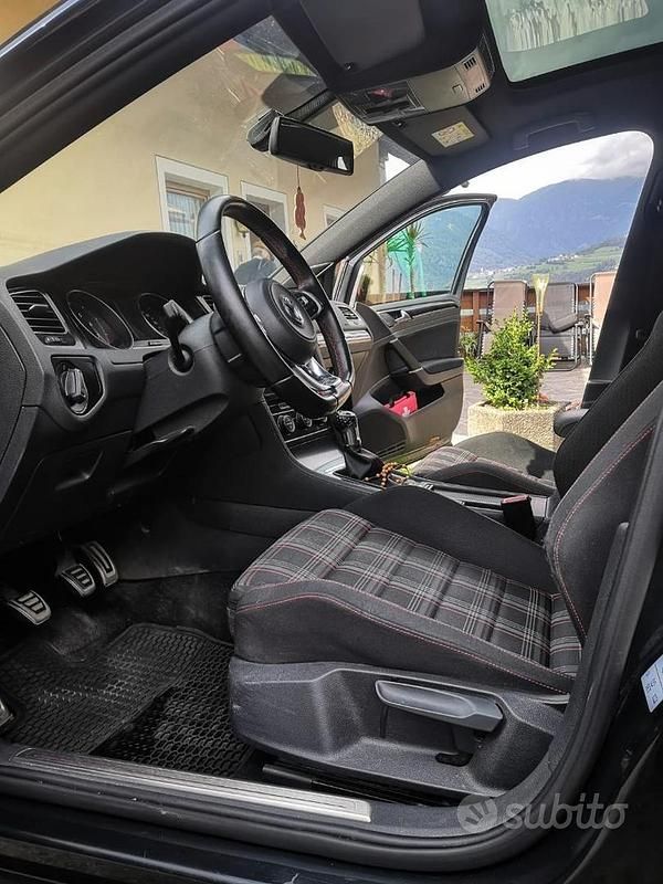 Usata VW Golf GTI 220 CV (161 kW) 2014 Grigio Berlina