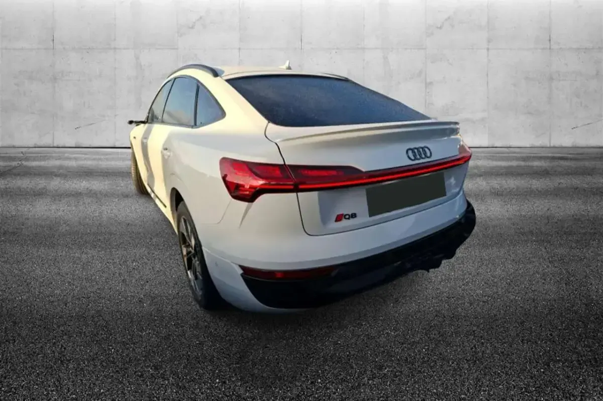 Usata Audi Q8 e-tron S-Line 158 kW (215 CV) 2023 Bianco SUV