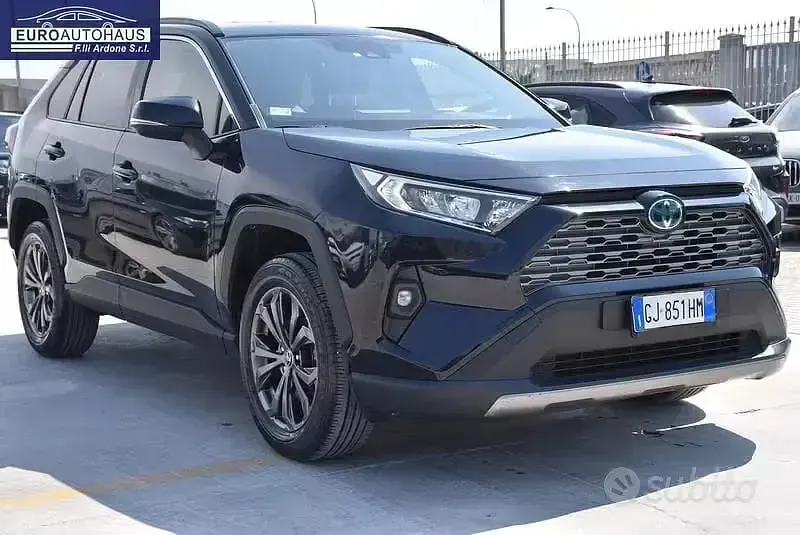 Usata Toyota RAV4 Hybrid 218 CV (160 kW) 2022 Nero SUV
