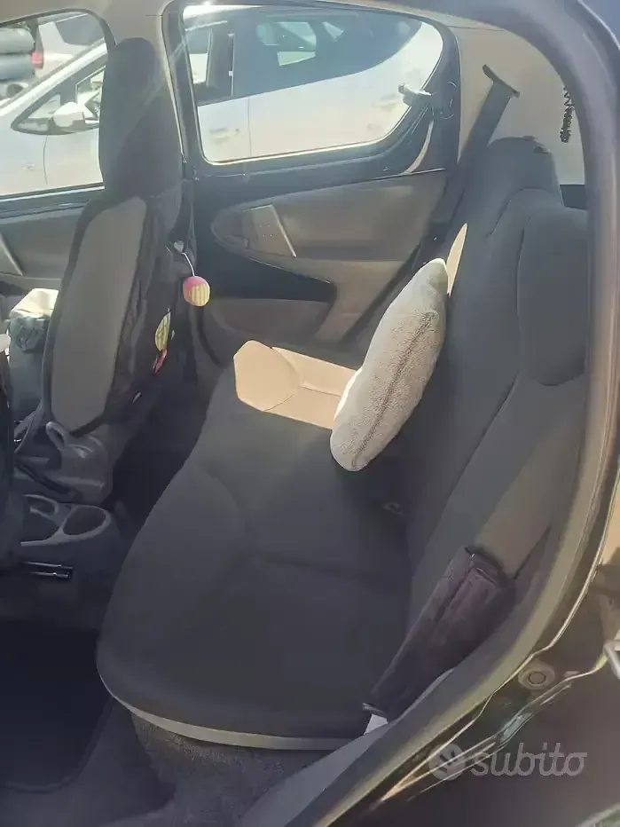 Usata Toyota Aygo 68 CV (50 kW) 2007 Nero Utilitaria