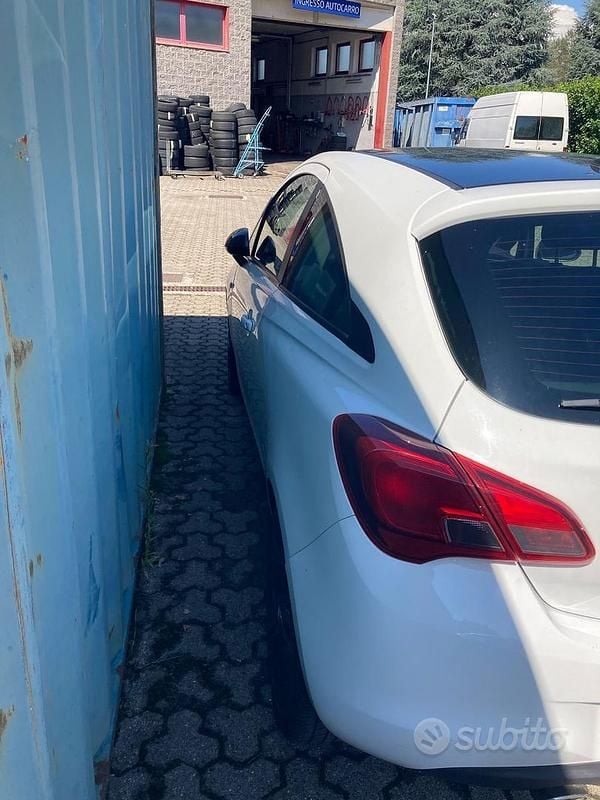 Usata Opel Corsa 69 CV (50 kW) 2016 Bianco Coupé