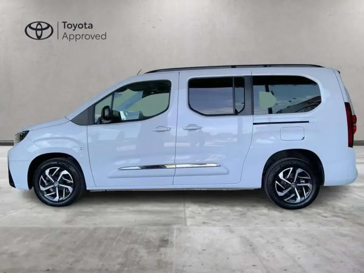 Usata Toyota Proace City City 131 CV (96 kW) 2024 Bianco Monovolume
