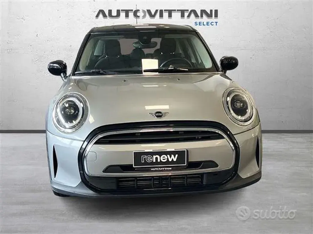 Usata Mini Cooper Essential 136 CV (100 kW) 2024 Grigio chiaro Utilitaria