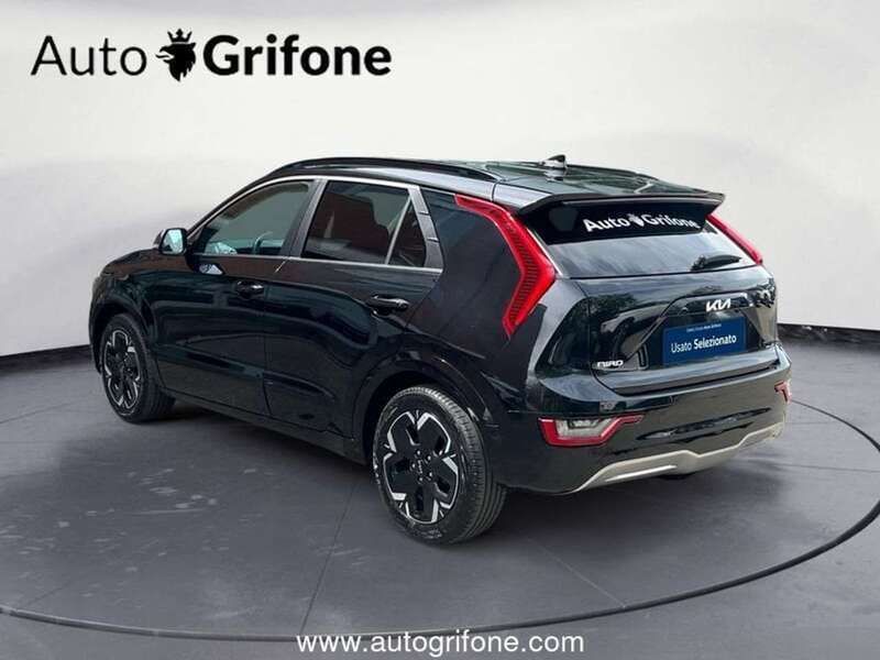 Usata Kia e-Niro 50 kW (68 CV) 2023 Nero SUV