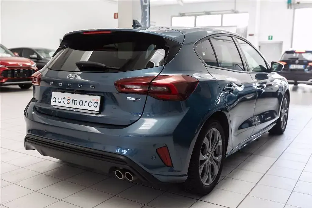 Usata Ford Focus ST-Line 125 CV (91 kW) 2022 Blu metallizzato Berlina