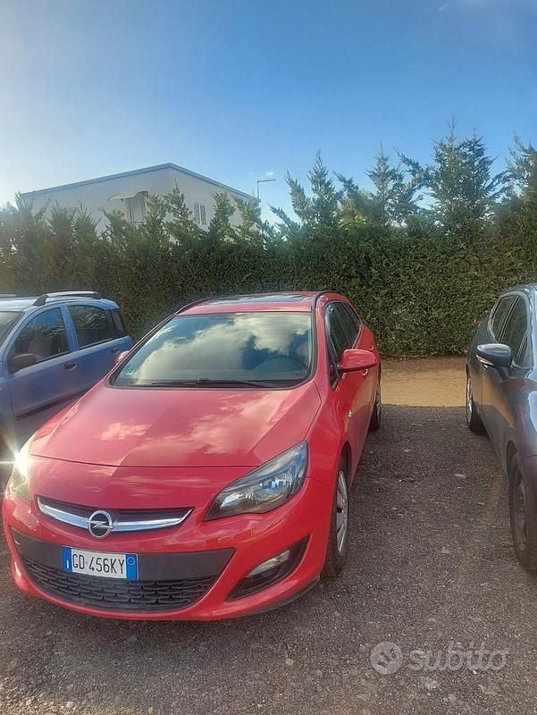 Usata Opel Astra S 110 CV (80 kW) 2015 Rosso Station wagon