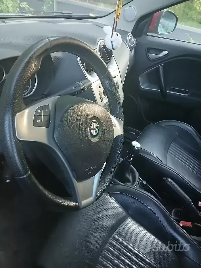 Usata Alfa Romeo MiTo 105 CV (77 kW) 2011 Rosso Utilitaria