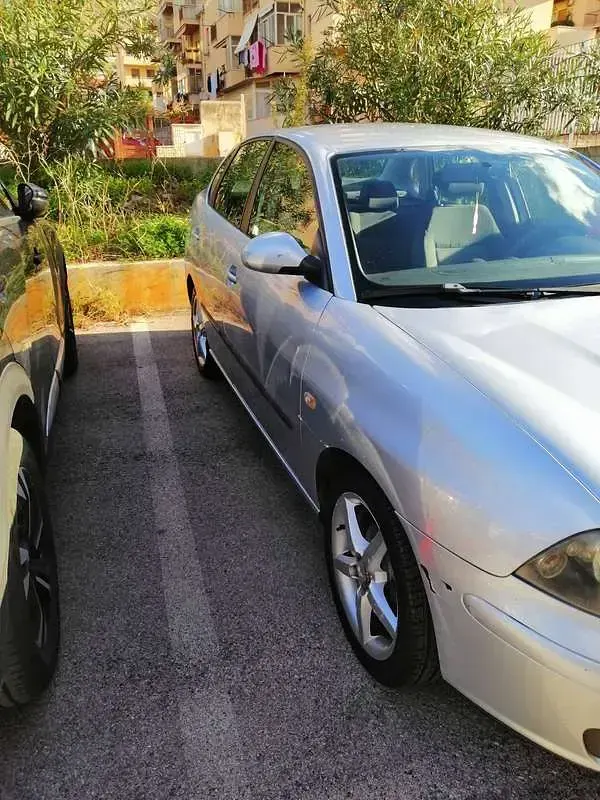 Usata Seat Cordoba Stylance 80 CV (58 kW) 2008 Grigio Berlina