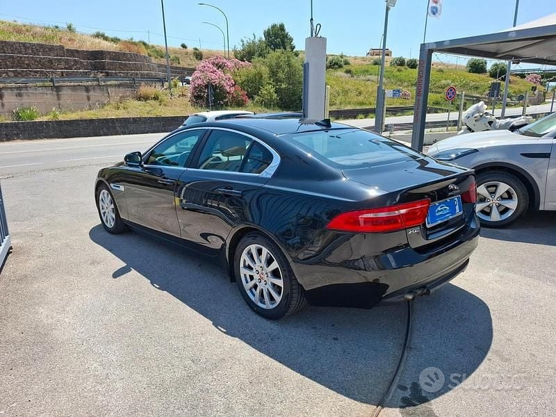 Usata Jaguar XE Prestige 180 CV (132 kW) 2016 Nero Berlina
