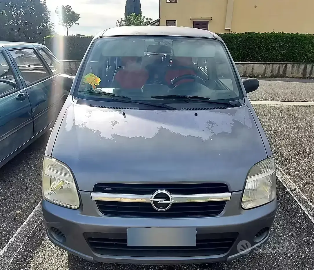 Usata Opel Agila 60 CV (44 kW) 2005 Grigio Monovolume