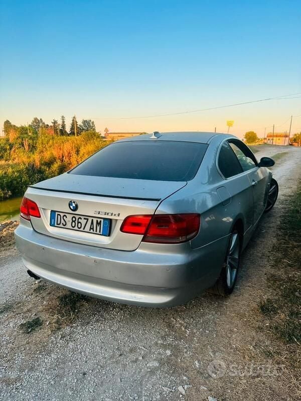 Usata BMW 330 231 CV (169 kW) 2009 Grigio Coupé