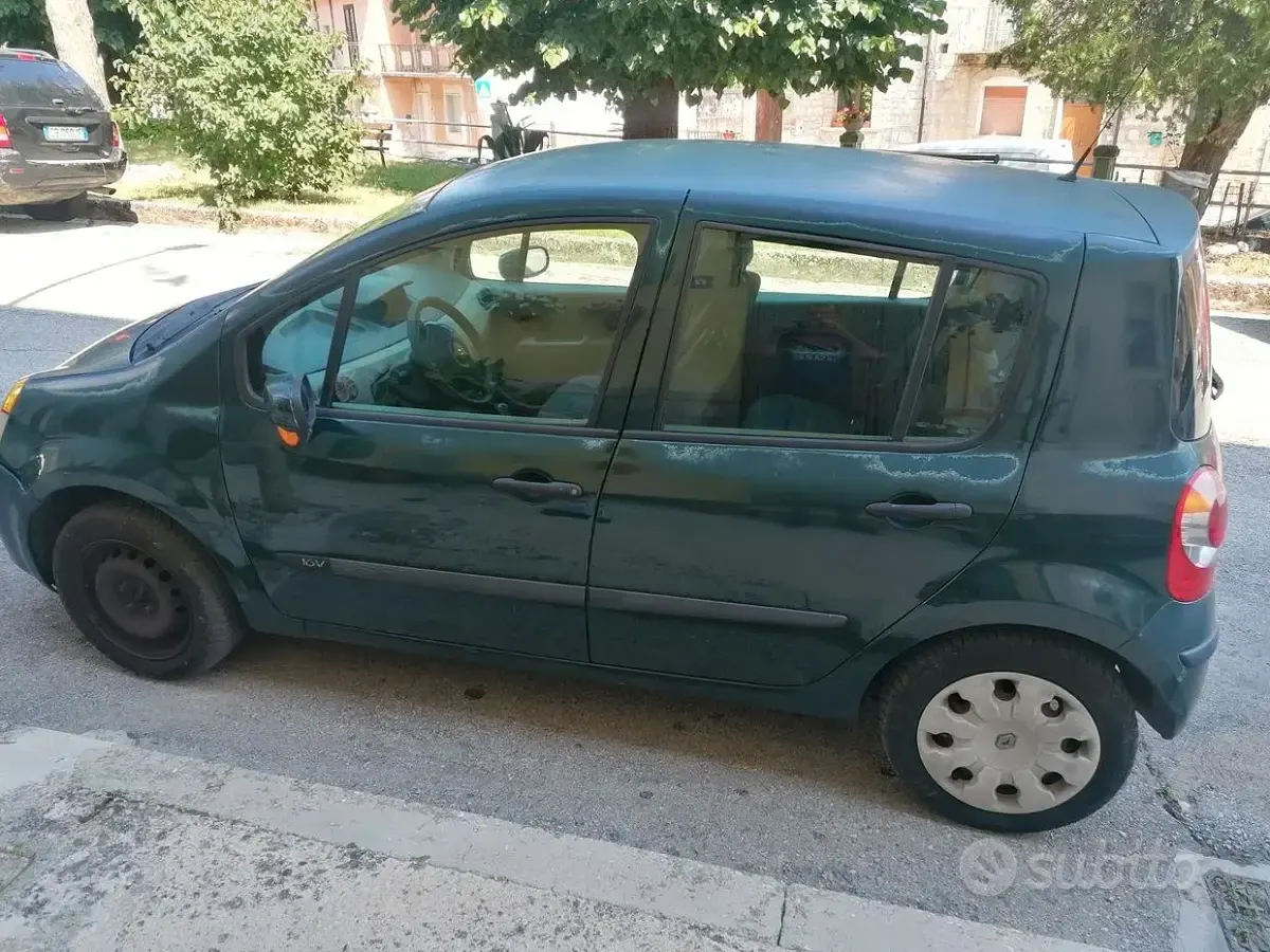 Usata Renault Modus 75 CV (55 kW) 2007 Verde Monovolume