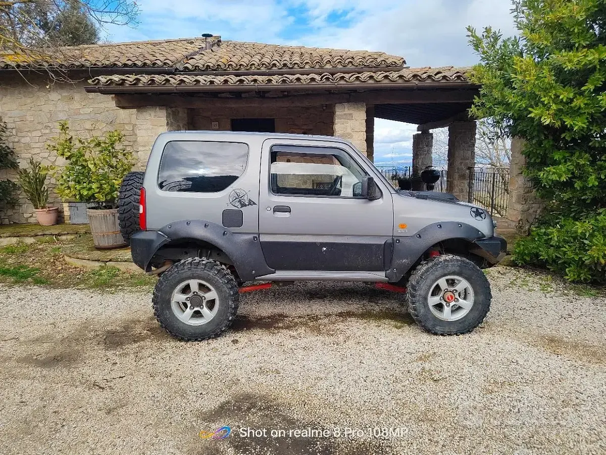 Usata Suzuki Jimny 86 CV (63 kW) 2007 SUV