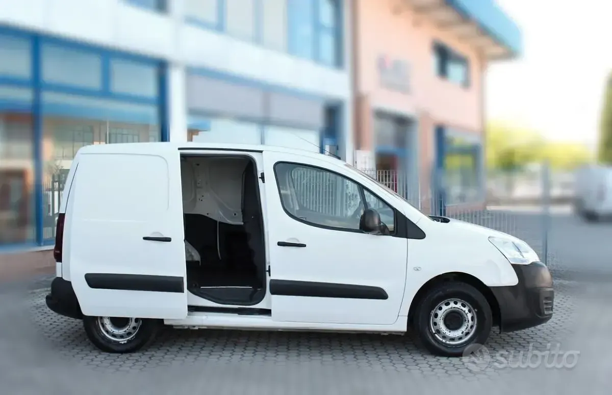 Usata Citroën Berlingo 90 CV (66 kW) 2016 Bianco Monovolume