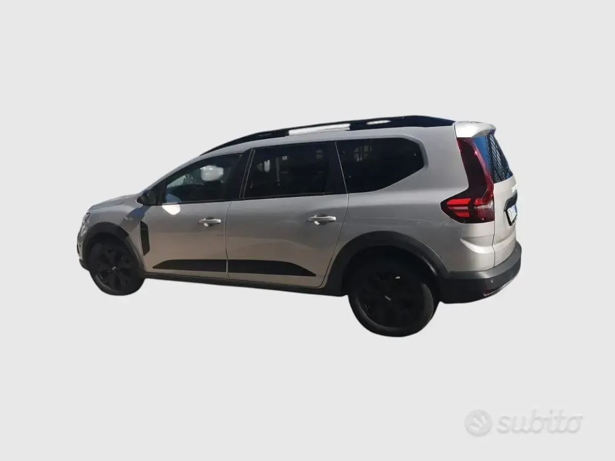 Usata Dacia Jogger Extreme 101 CV (74 kW) 2023 Grigio Monovolume