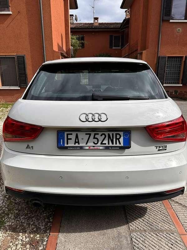 Usata Audi A1 Ambiente 95 CV (69 kW) 2015 Bianco Utilitaria