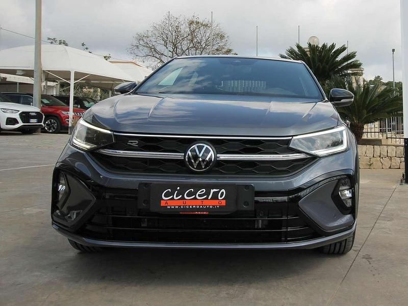 Usata VW Taigo R-line 110 CV (80 kW) 2022 Smoke grey SUV