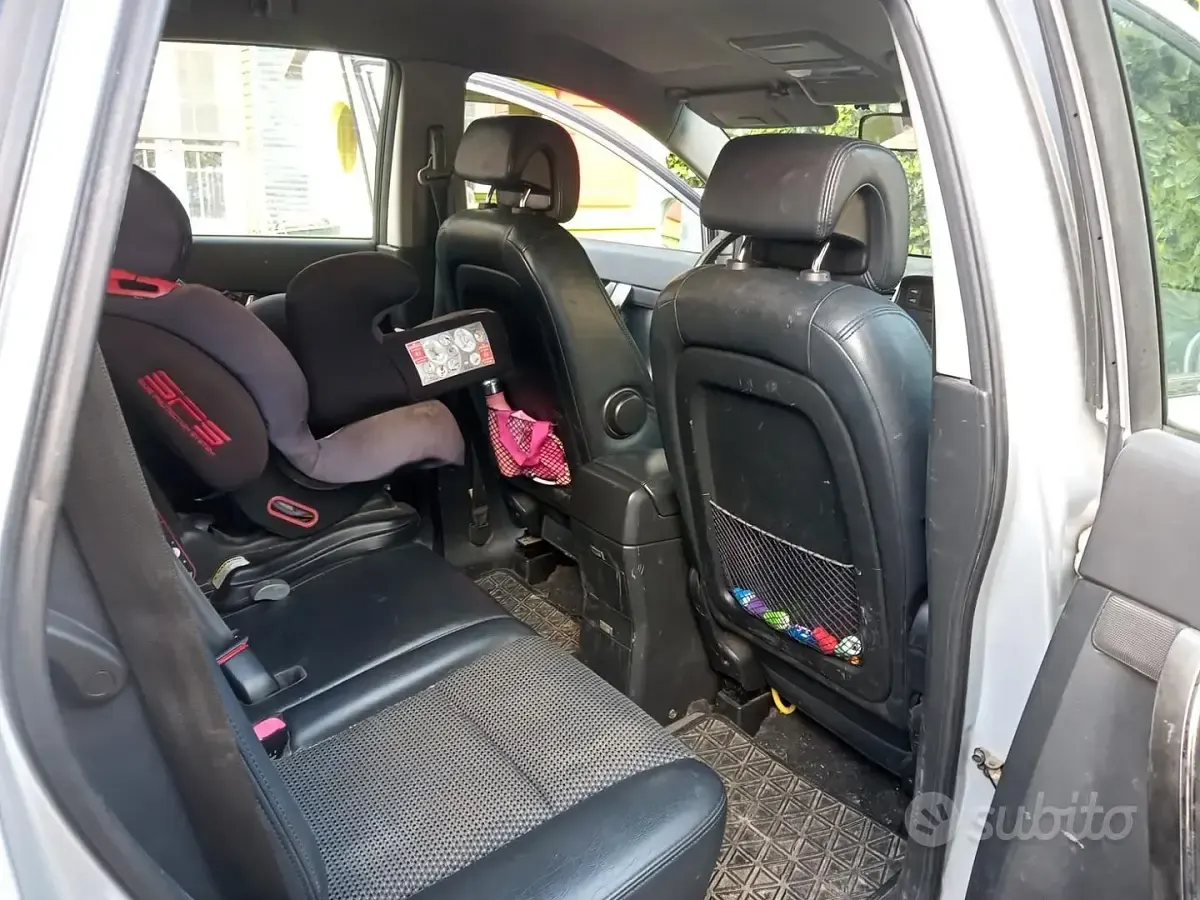 Usata Chevrolet Captiva 136 CV (100 kW) 2009 Grigio SUV