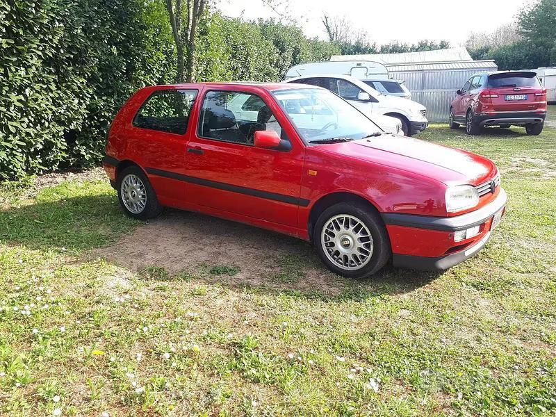 Usata VW Golf III 75 CV (55 kW) 1992 Rosso Utilitaria