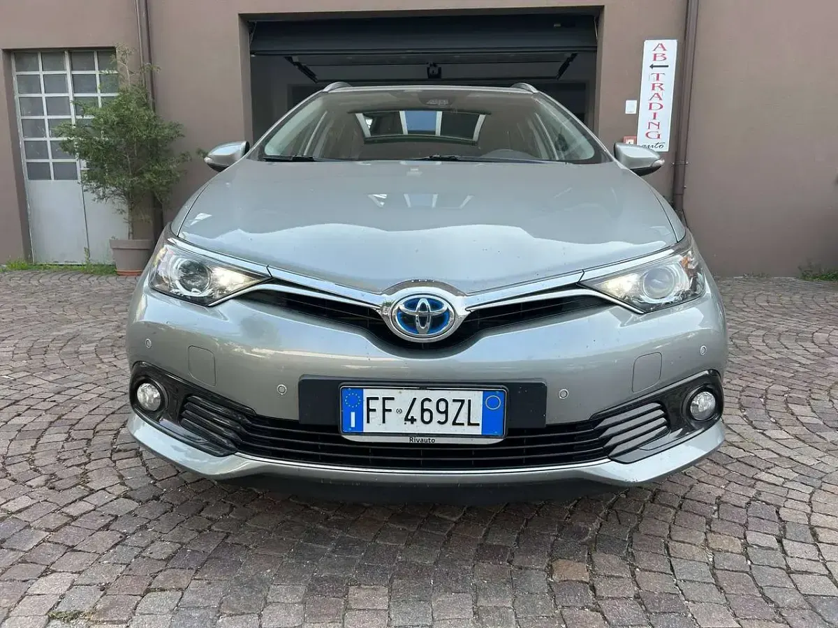 Usata Toyota Auris Hybrid Business Edition 99 CV (72 kW) 2016 Other Station wagon