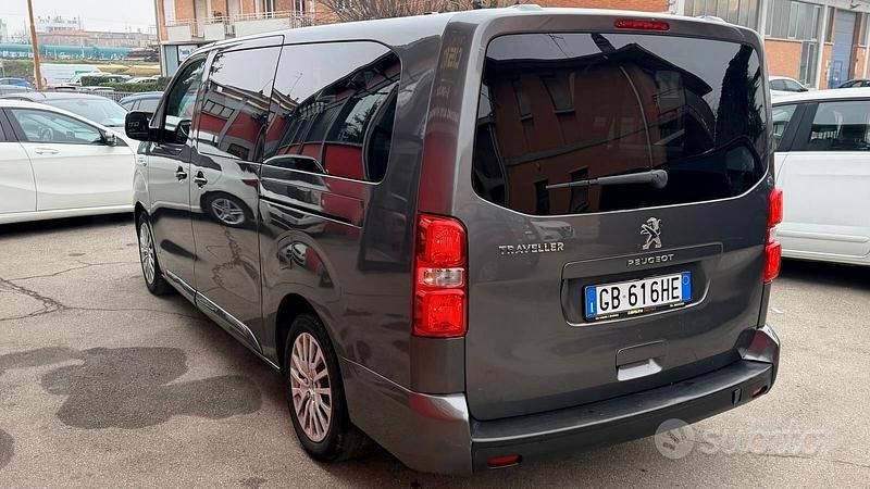 Usata Peugeot Traveller Allure 177 CV (130 kW) 2020 Grigio Monovolume
