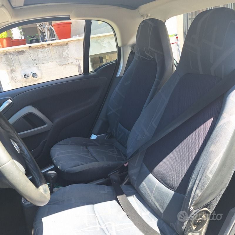 Usata Smart ForTwo Coupé 45 CV (33 kW) 2010 Utilitaria