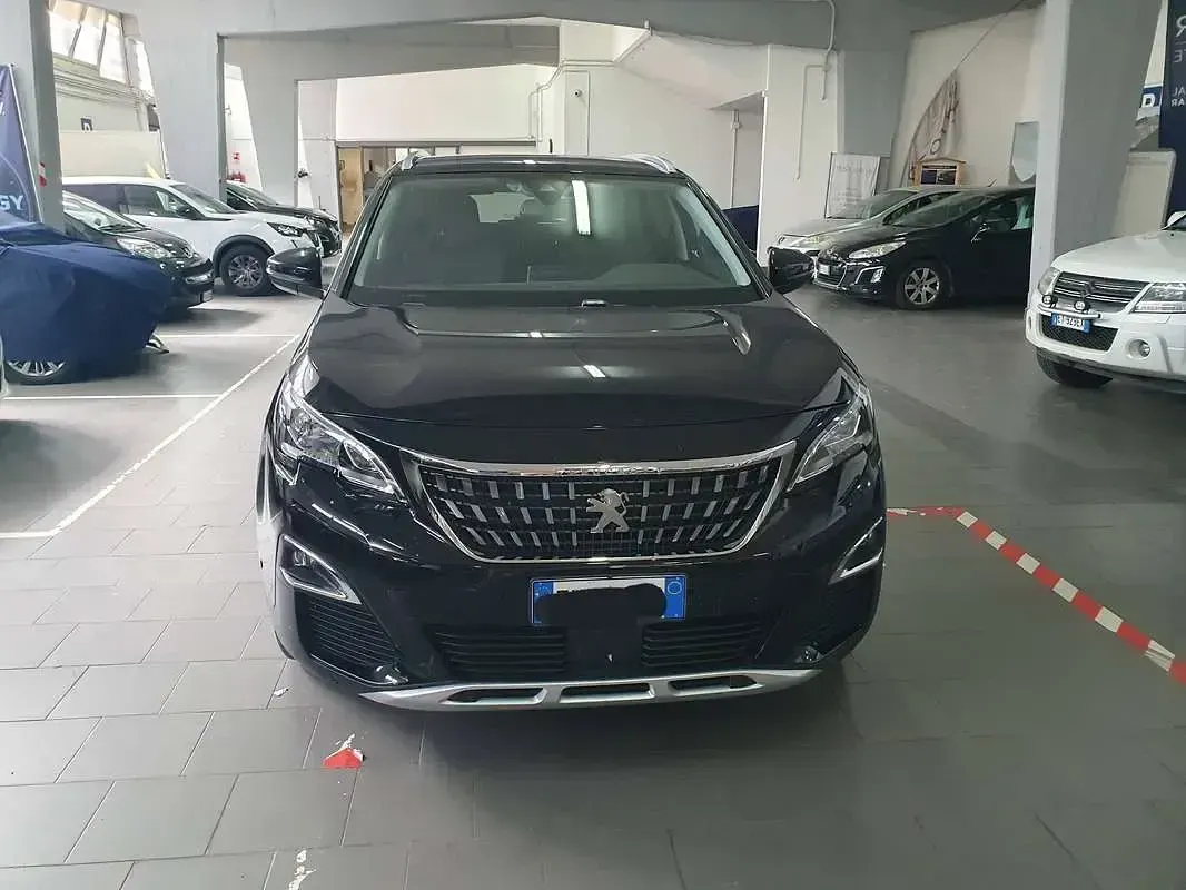 Usata Peugeot 3008 Allure 131 CV (96 kW) 2020 Nero SUV