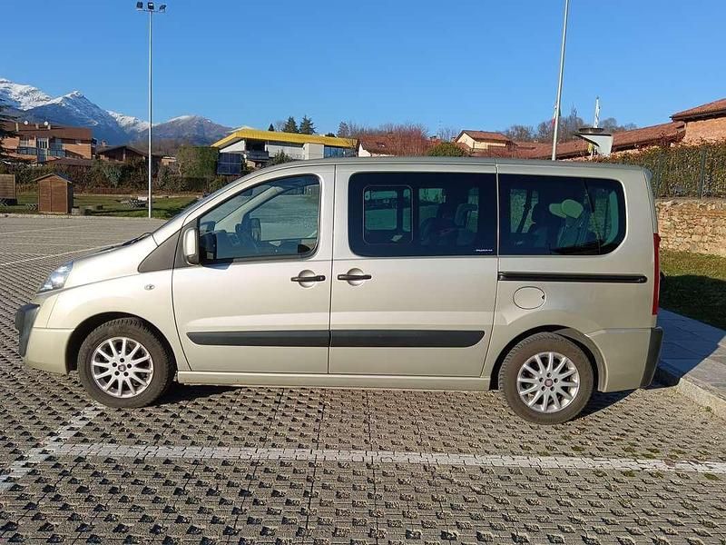 Usata Fiat Scudo 136 CV (100 kW) 2010 Oro Furgone