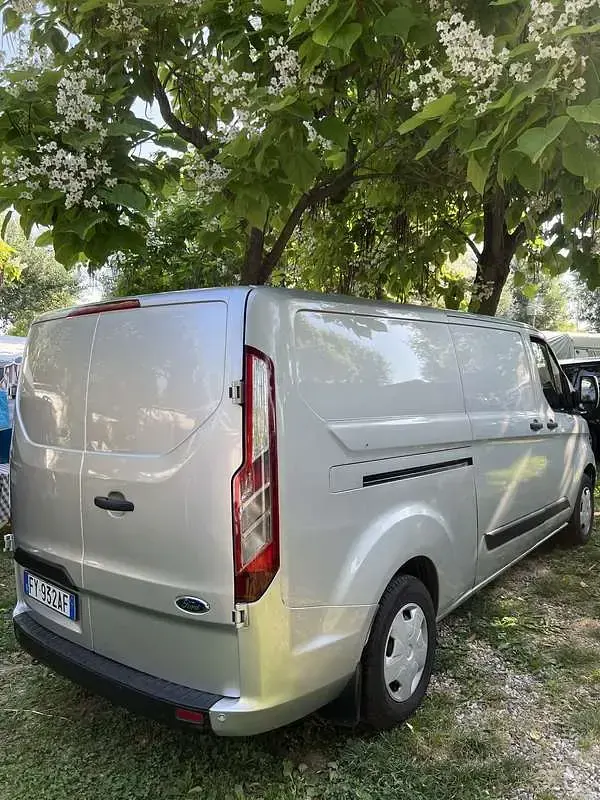 Usata Ford Transit Custom Titanium 131 CV (96 kW) 2019 Argento Utilitaria