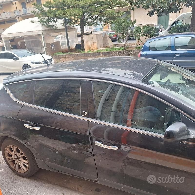 Usata Lancia Delta 2012 Nero Utilitaria