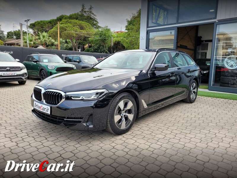 Usato 2022 BMW 520 2.0 El_Diesel 190 CV (39.900 €)