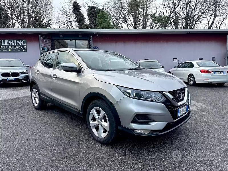 Usata Nissan Qashqai N-Connecta 130 CV (95 kW) 2019 Grigio SUV