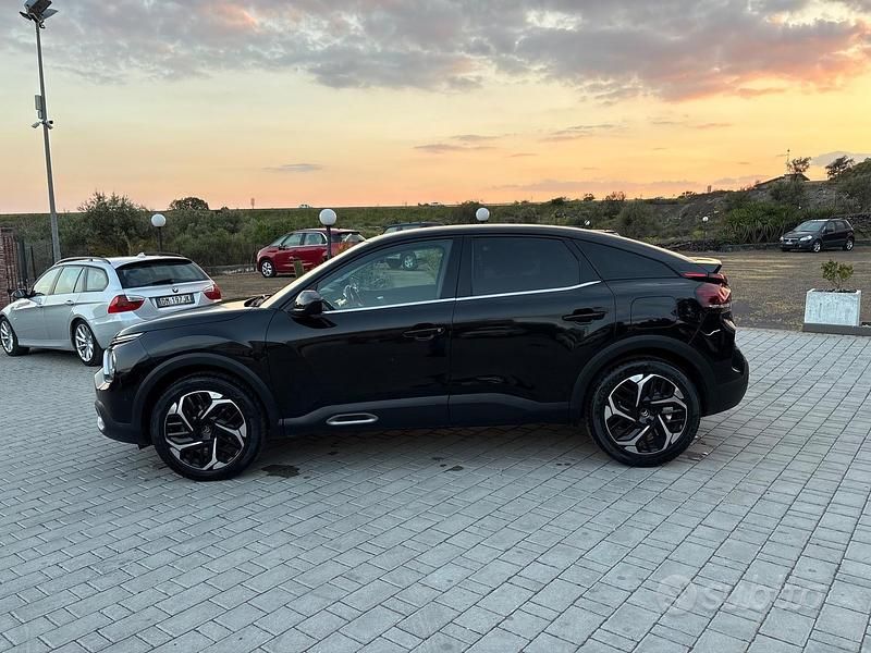 Usata Citroën C4 Shine 130 CV (95 kW) 2022 Nero Berlina
