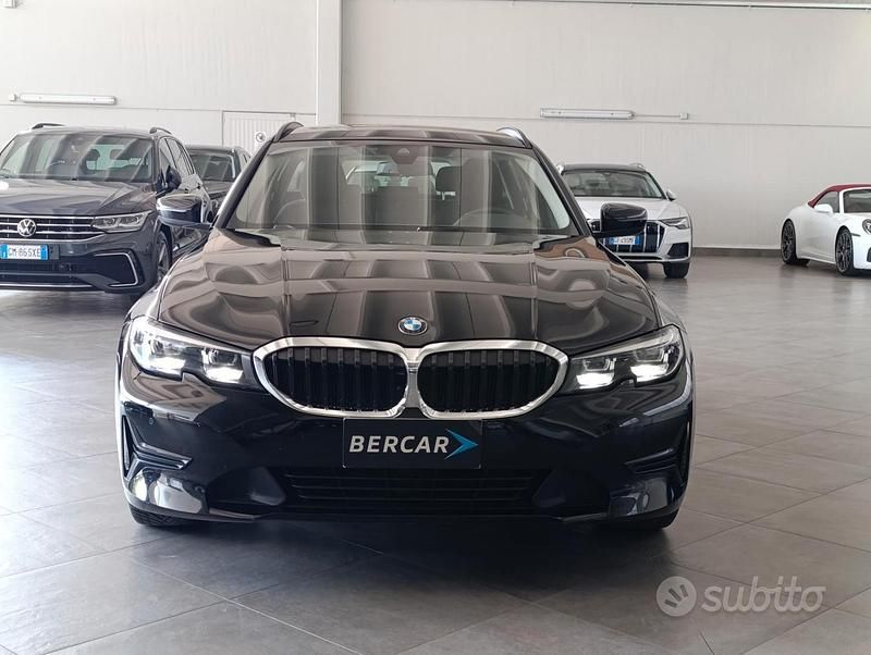 Usata BMW 320e Advantage 190 CV (139 kW) 2022 Nero Station wagon